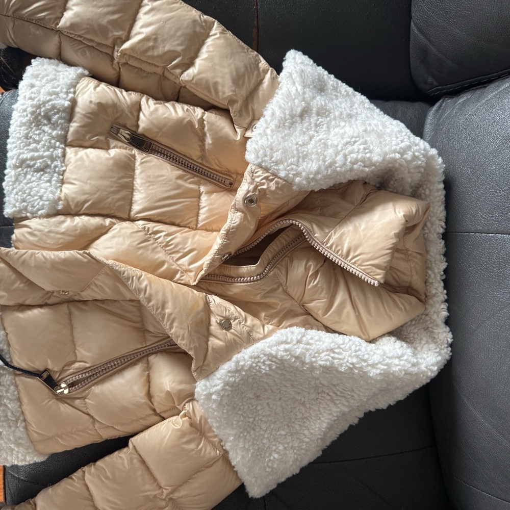 Women's Cream Puffer Jacket with Faux Shearling